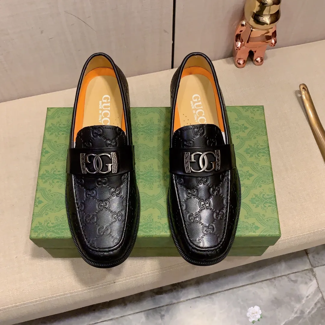 Men's Leather Shoes Men's Shoes 💰480💰💰🎩🎩 [Lightning] [Lightning] "Gucci*" The latest and most popular casual business leather shoes, top brand [Seduce] luxury ~ purchasing agent, top quality ~. [Strong] The upper is made of imported breathable cowhide with matching material ➕ breathable cowhide feet (•) and fine workmanship. The original stylish and stylish soft rubber wear-resistant and non-slip outsole is light and comfortable on the feet. The real thing looks better when taken in real life. 309: code: 38-44, can be customized to 45